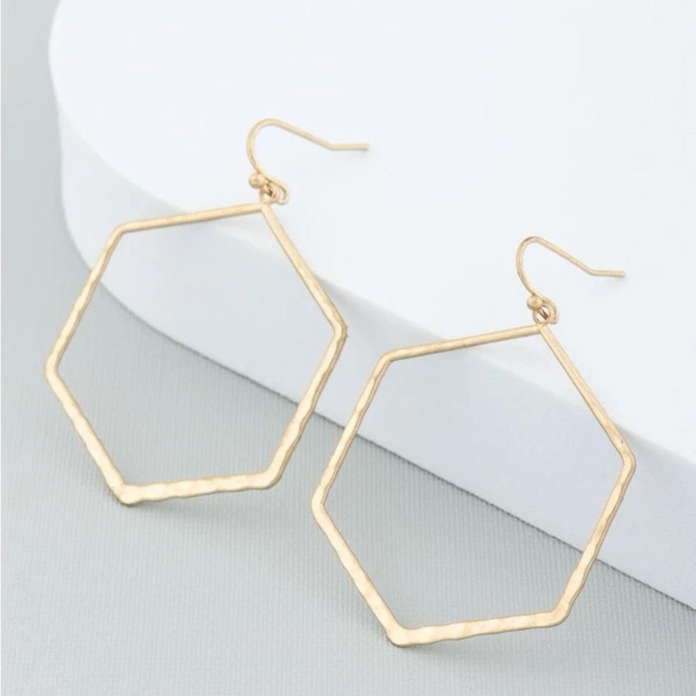 Geometric shaped earring